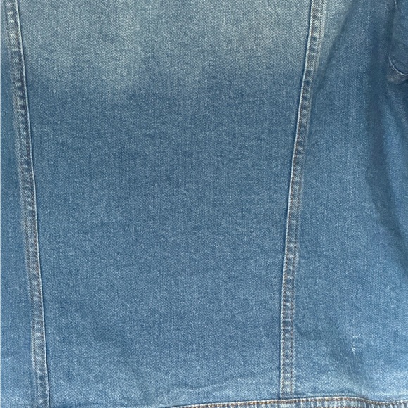 Universal Thread Classic Medium Blue Denim Jacket Size Small - Picture 8 of 12